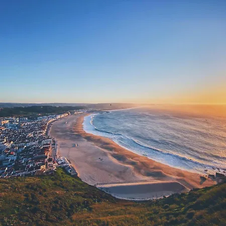 Brighthouse - Modern Appartement Nazaré