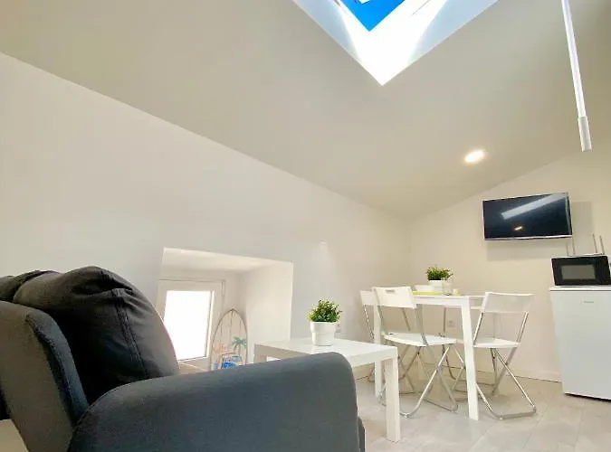Brighthouse - Modern Apartamento