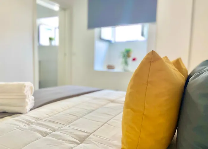 Brighthouse - Modern 아파트